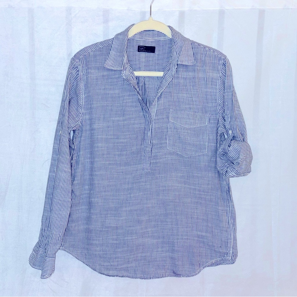 Gap Spring 2016 Mini Stripe Half Button-Up with Optional Roll Sleeves | Sz M